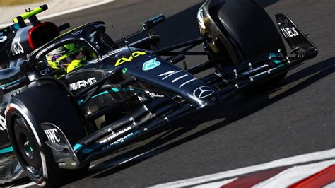 Norris beats Verstappen to pole in qualifying thriller.